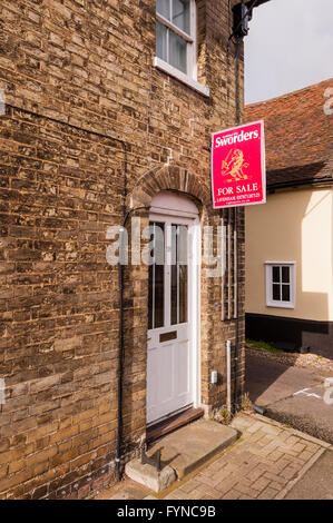 Ein Haus zum Verkauf in dem malerischen Dorf Lavenham in Suffolk, England, Großbritannien, Uk Stockfoto