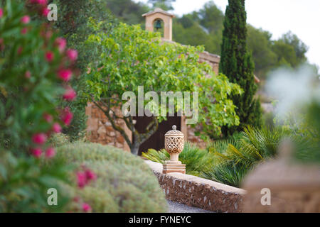 Architekturdetail des spanischen Stil Tradition, Sommerzeit Stockfoto