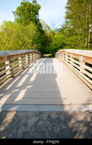 Holz-Brücke in Washington Park Arboretum Stockfoto