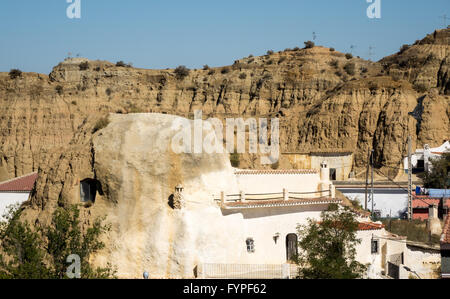 Ungewöhnliche Höhlenwohnungen in Purullena in der Nähe von Guadix, Spanien Stockfoto