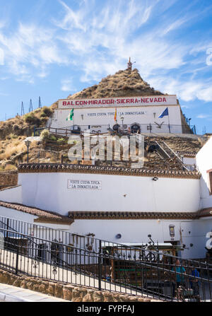 Ungewöhnliche Höhlenwohnungen in Purullena in der Nähe von Guadix, Spanien Stockfoto