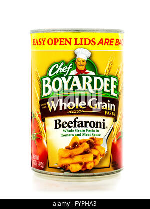 Winneconne, Wisconsin - 3. Februar 2015: Dose Vollkorn Beefaroni von Chef Boyardee. Chef Boyardeee wurde von allen genossen Si Stockfoto