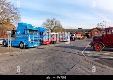 Klassischen kommerziellen LKW bei der Teilnahme an der jährlichen Wirtschaftsverkehr in Erhaltung Gillingham Versammlung Warminster Stockfoto