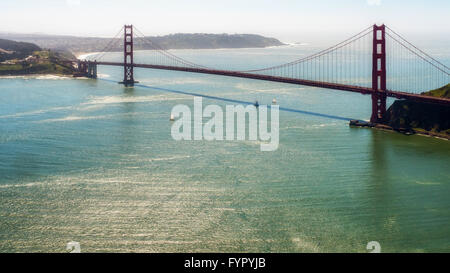 Luftaufnahme, Golden Gate Bridge gesehen aus der Bay Area, San Francisco, Kalifornien, USA Stockfoto
