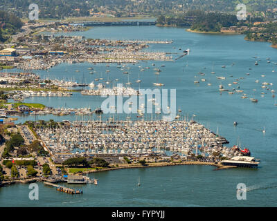 Luftaufnahme, Segelbooten in der Marina, Sausalito, San Francisco Bay Area, Kalifornien, USA Stockfoto