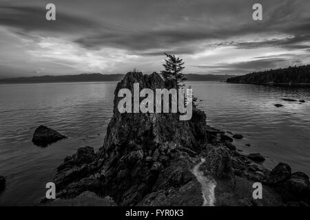 Creyke Punkt in East Sooke Park bei Sonnenuntergang-Victoria, British Columbia, Canada. Stockfoto