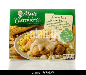 Winneconne, Wisconsin - 7. Februar 2016: Marie Callender Box Mahlzeit im Land gebratenes Huhn & Soße Geschmack. Stockfoto