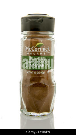 Winneconne, Wisconsin - 26. Februar 2016: Flasche von McCormick Gourmet Saigon-Zimt Stockfoto