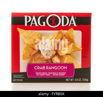 Winneconne, Wisconsin - 26. Februar 2016: Box Pagode Crab Rangoon, ein japanisches Essen. Stockfoto