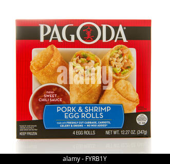 Winneconne, Wisconsin - 2. März 2016: Box Pagode Schweinefleisch und Garnelen Frühlingsrollen Stockfoto