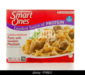 Winneconne, Wisconsin - 2. März 2016: Box von Smart, Pasta mit schwedischen Fleischbällchen Mahlzeit von Weightwatchers. Stockfoto