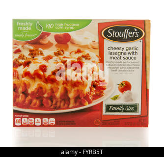 Winneconne, Wisconsin - 2. März 2016: Box von Stouffer Abendessen kitschig Knoblauch Lasagne mit Fleischsauce Stockfoto