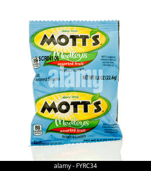 Winneconne, Wisconsin - 19. Februar 2016: Paket Mott Medleys sortierte Obst Snacks. Stockfoto