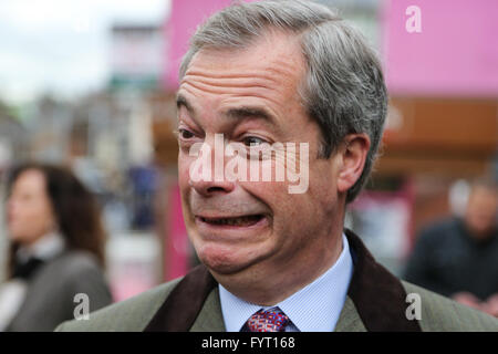 Ukip leader Nigel Farage auf einem Besuch in South Yorkshire Sheffield, UK. Stockfoto