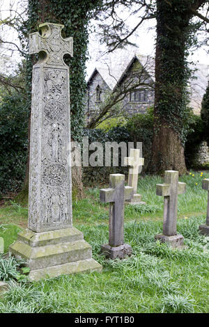 Grab der Kunstkritiker John Ruskin in Coniston Kirchhof, Lake District / Cumbria Stockfoto