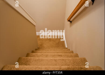 Treppe im Inneren eines Hauses Stockfoto