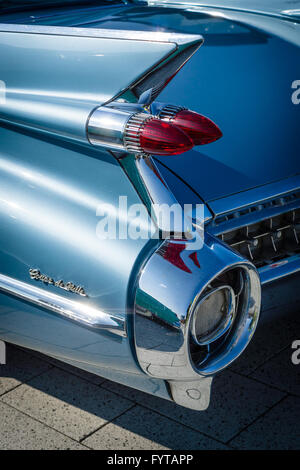 Detail der Heckflügel und Bremslichter des Autos Cadillac Coupe de Ville, 1959. Stockfoto