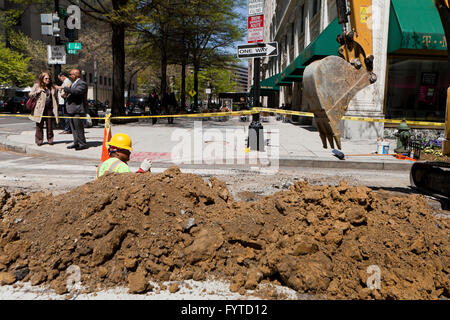 Hauptwasserleitung Ersatz Stadtaufbau - Washington, DC USA Stockfoto