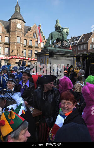 Karneval in Düsseldorf, Karneval Frauentag Stockfoto