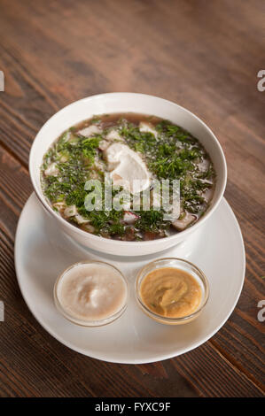 Traditionelle russische Quas Suppe Stockfoto