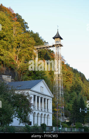 Aufzug, Stahl-Turm, Bad Schandau, Sachsen, Deutschland / freistehende elektrischen Personenaufzug, technisches Denkmal, von Rudolf Sendig Stockfoto