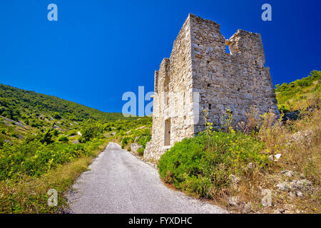 Insel Vis Militärzone alten Wachturm Stockfoto