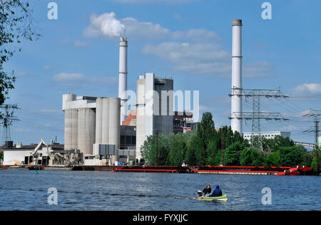 Kraftwerk Klingenberg mit Zement-Fabrik, Rummelsburg, Berlin, Deutschland / Fluss Spree, Vattenfall Stockfoto