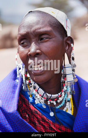 Massai Frau Porträt in Tansania, Afrika Stockfoto