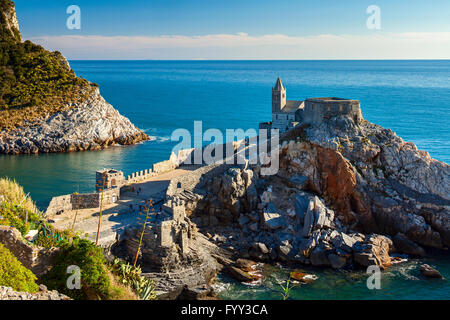 Portovenere Küstenblick in Golf der Dichter Stockfoto