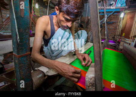 Md. soikat (40 Jahre) ein palli benarashi Arbeitnehmer © jahangir Alam onuchcha/alamy Stockfoto