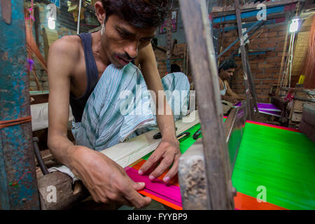 Md. soikat (40 Jahre) ein palli benarashi Arbeitnehmer © jahangir Alam onuchcha/alamy Stockfoto