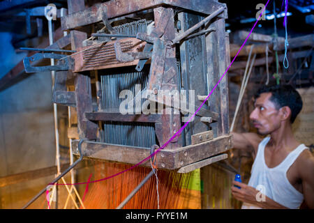 Eine Hand Webstuhl Maschine © jahangir Alam onuchcha/alamy Stockfoto