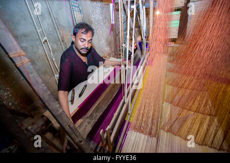 Abdul kuddus sawon (38 Jahre) ein palli benarashi Arbeitnehmer © jahangir Alam onuchcha/alamy Stockfoto