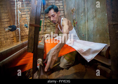 Md. ali hossen (28 Jahre) ein palli benarashi Arbeitnehmer © jahangir Alam onuchcha/alamy Stockfoto