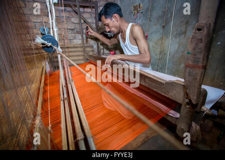 Md. ali hossen (28 Jahre) ein palli benarashi Arbeitnehmer © jahangir Alam onuchcha/alamy Stockfoto