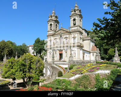 Fassade des Bom Jesus do Monte, portugiesische Heiligtum in Tenoes in der Nähe der Stadt Braga in Portugal Stockfoto