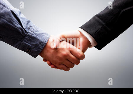 Business Handshake. Angebot Stockfoto
