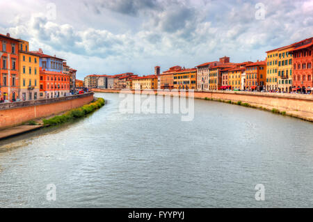 Arno Fluss in Pisa, Toskana, Italien. Stockfoto