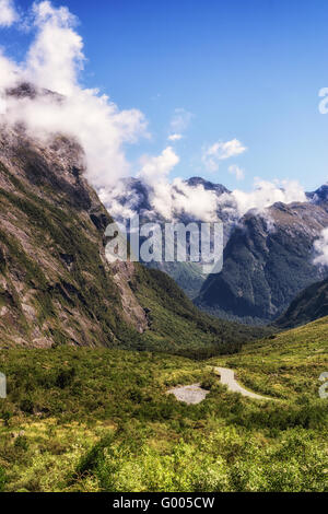 Milford Road entlang Cleddau Tal Stockfoto