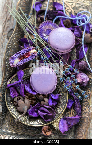 Lavendel Macarons. Stockfoto