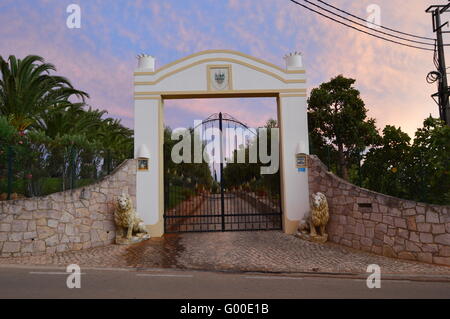 Quinta Moinho, -Eingang Cliff Richards Villa in Guia, Portugal Stockfoto