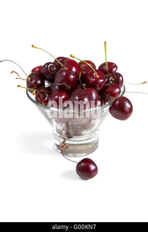 Frische Kirschen in Schüssel Stockfoto