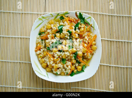 Curry-Couscous-Salat Stockfoto