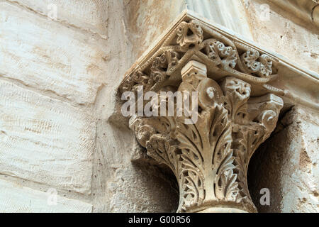 Romanische Hauptstadt ,die Himmelfahrt Ædicule at-TUR, Jerusalem, über der Stelle, wo Jesus in den Himmel aufgefahren sein kann gebaut. Stockfoto