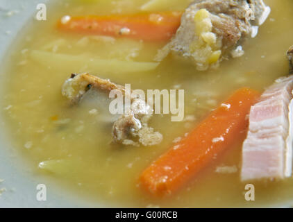 Norwegische Erbsensuppe Stockfoto