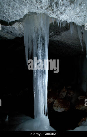 Grot Golubinskaya Cave.Arhangelsk Region Stockfoto