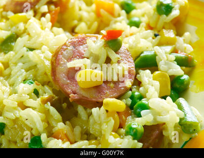 Arroz a la Valenciana - traditionelle spanische Paella. Stockfoto