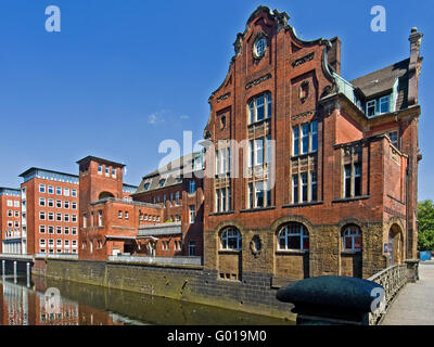 Stadt-Feuer- und Rettungswache in Hamburg, Deutschland Stockfoto