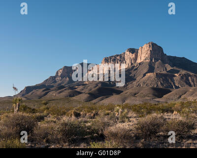 El Capitan und der Guadalupe Mountains von Williams Ranch Road, Guadalupe Mountains Nationalpark, Texas. Stockfoto