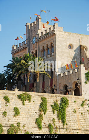 Balearen, Menorca: Ciutadella, die ikonische Rathaus, ehemaliger Palast Der arabische Gouverneur, diente als königlicher Palast unter der Krone von Aragon Stockfoto